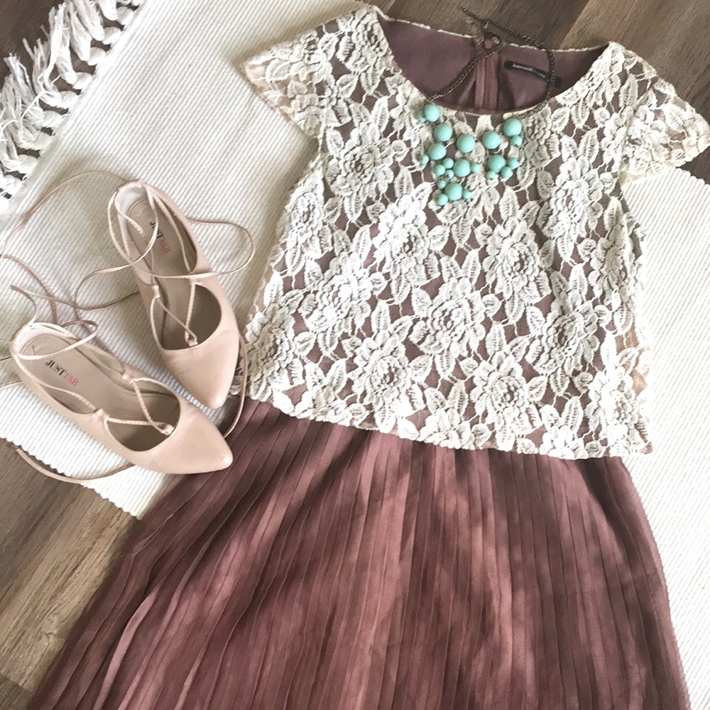 Formal Knee-length Dress